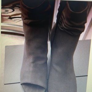 Kenneth Cole womens suede booties size 7 beige